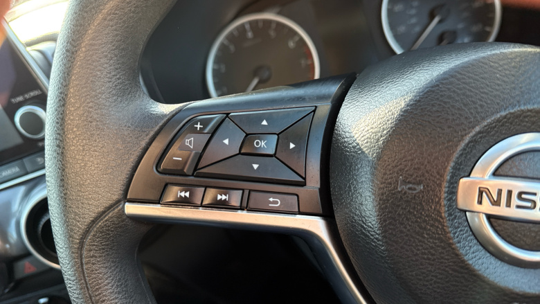 Nissan Juke 1.0 DiG-T 114 Acenta 5dr Petrol Hatchback